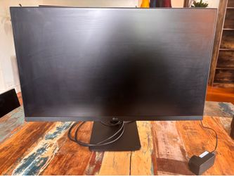 LG 27” IPS Monitor (27MP40W-B) – Excellent Condition