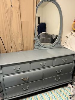 Vintage wood dresser cajonera