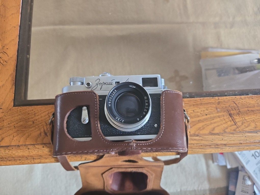 Zorki 4 Film Camera 35MM with Leather Case