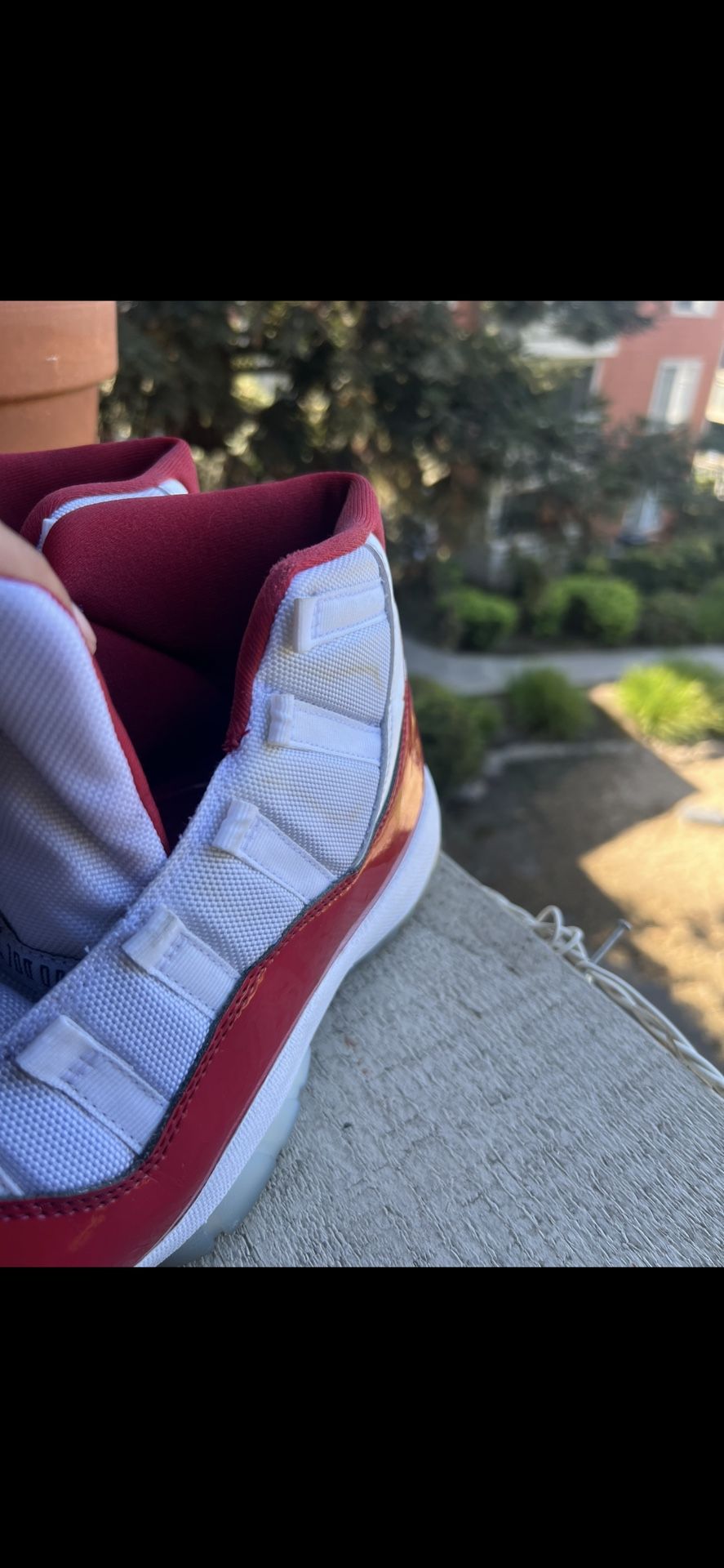 Jordan 11 retro Cherry 