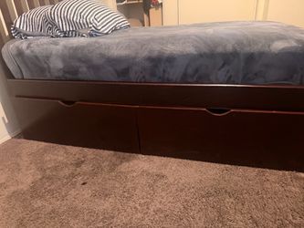 TWIN SIZE BED FRAME !!!!MATTRESS NOT INCLUDED!!!!