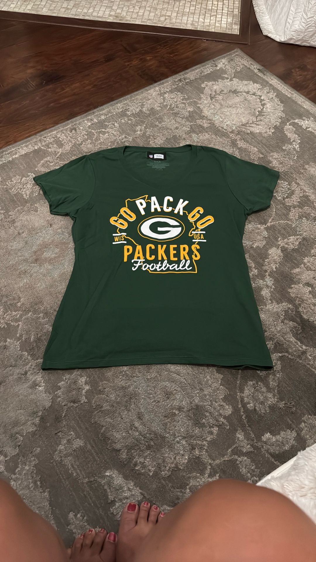 GREEN BAY PACKERS NFL WOMENS TEE Medium