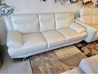 Like new leather couch