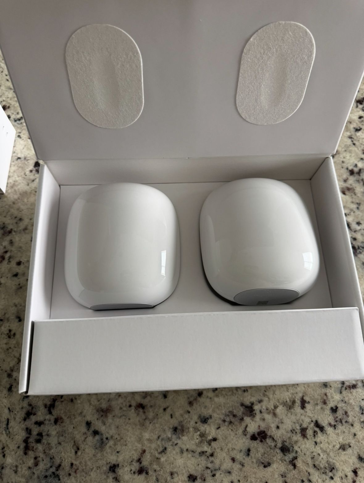 2 Google Nest Wifi Pro Routers – Fast Mesh Wi-Fi 6E