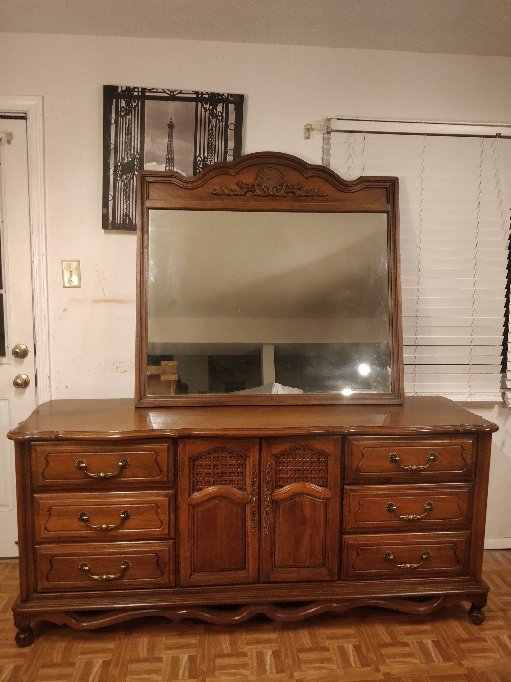 Solid wood big AYERS dresser with 9 drawers and big mirror in great condition, all drawers sliding smoothly. L71"*W20"*H32"