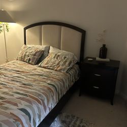 Ashely’s Queen Bedset