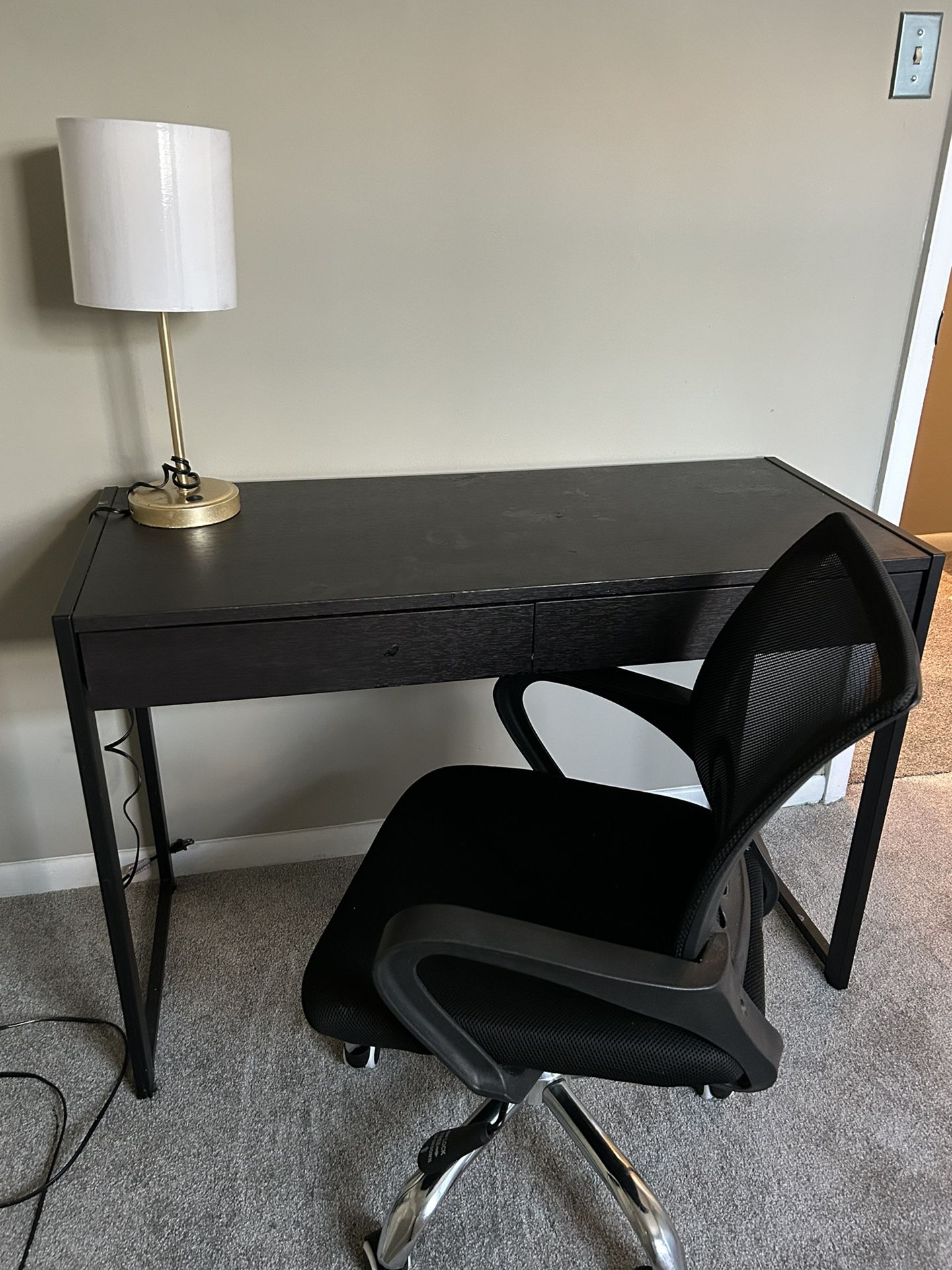 Beautiful Modern Black Desk With Chair And Lamp