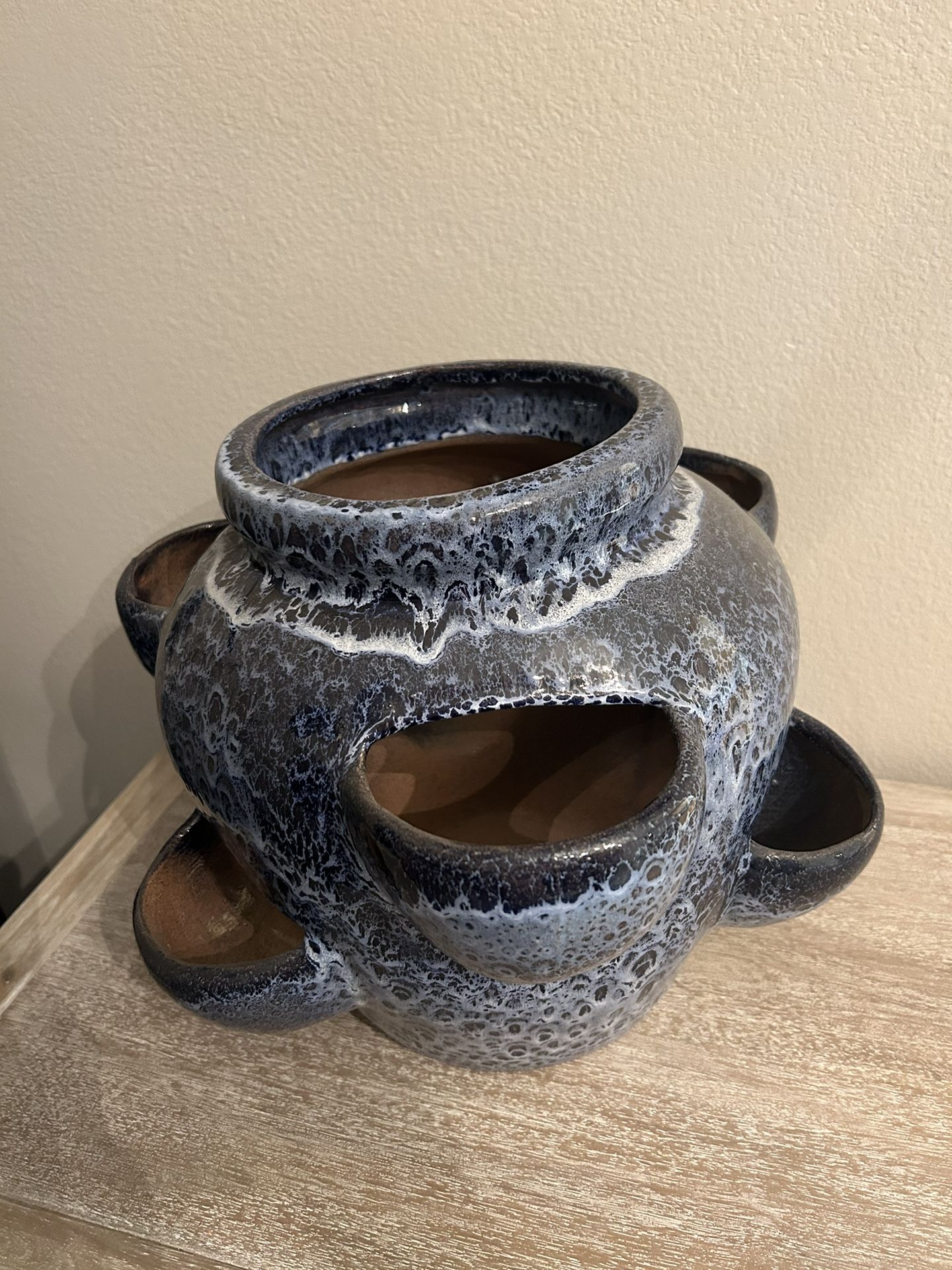 New Flower Pots Made Out Of Ceramic Perfect Gift