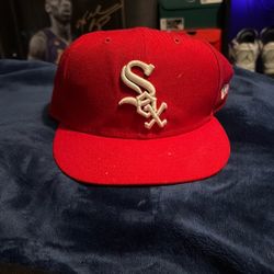 White sox hat 