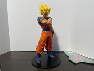 Dragon Ball Z Super Saiyan Goku Figure