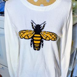Vinizbena knit sweater with crystal bee detail. Incredibly soft. Designed in Italy Size Small.