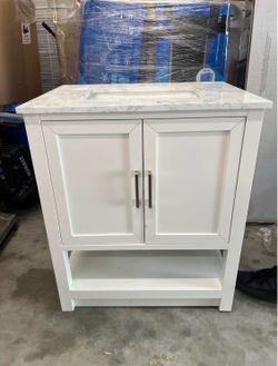Margie 30-in White Undermount Single Sink Bathroom Vanity