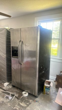 FRIGIDAIRE PICK UP TODAY ONLY OR JUNKING