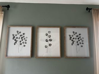 Household art and decorative items