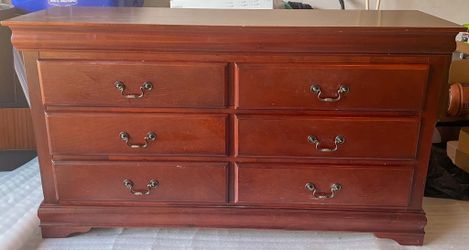 Cherry Wood 6-Drawer Double Dresser
