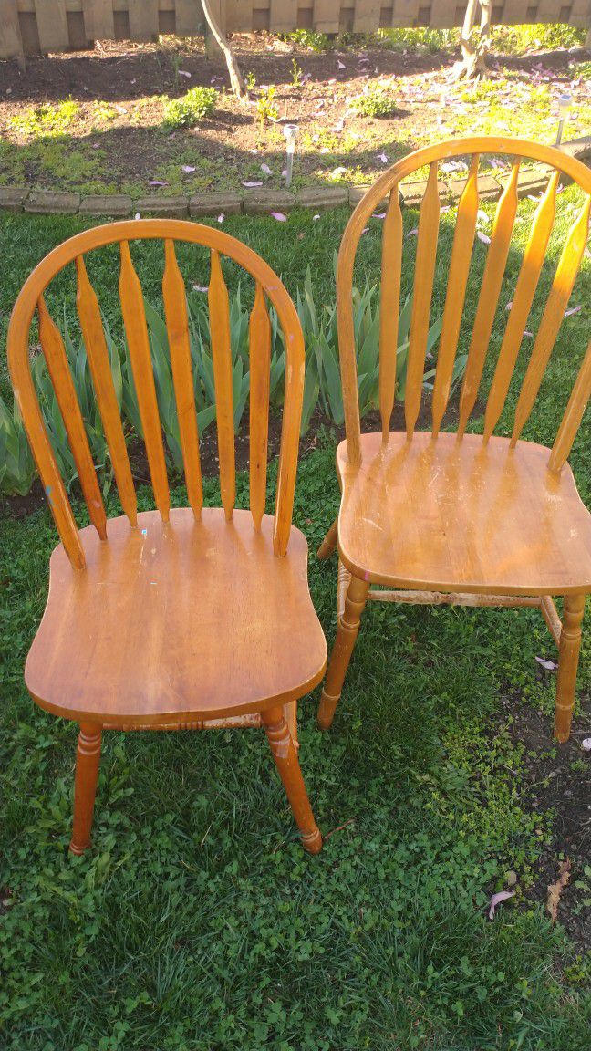 Two Wooden Chairs Good Condition Lakewood Ohio Porch Pickup Available