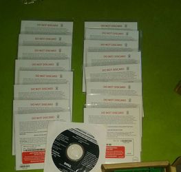 1 Windows 10 Pro license with​DVD media