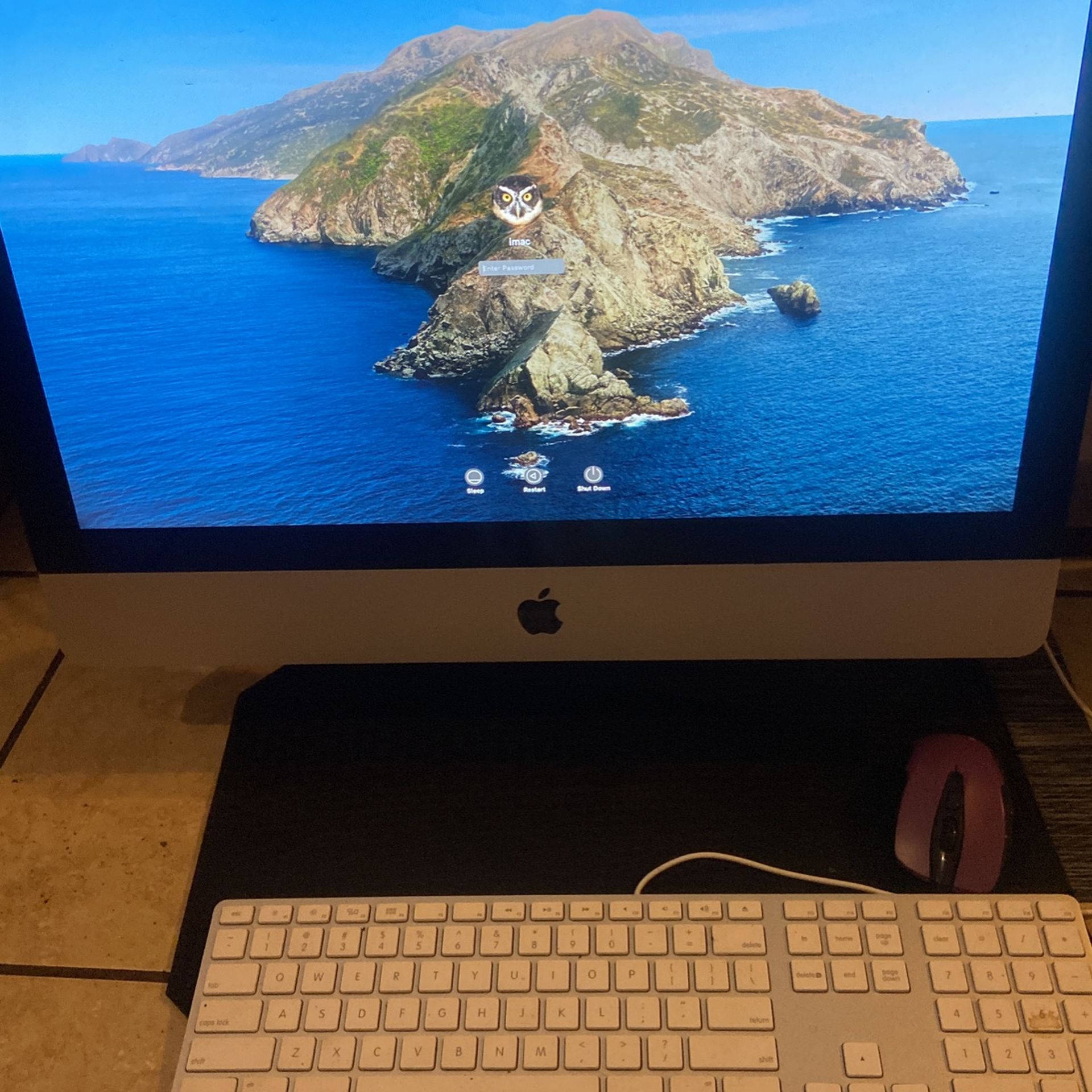 iMac In Great Condition Fully Loaded