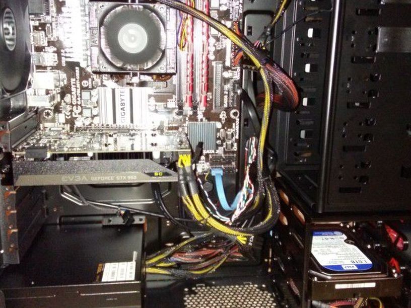 Gaming Mid-Tower GeForce 950/Will Sell For Parts