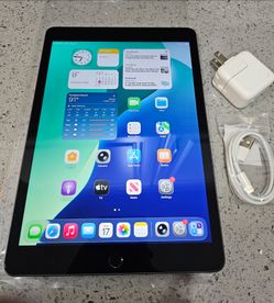Apple iPad 9th Gen 10.2"  64GB WiFi iOS 26 -Space Gray