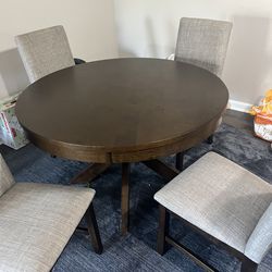 Modern Round Dining Table Set w/ 4 Chairs – Solid Wood – Excellent Condition