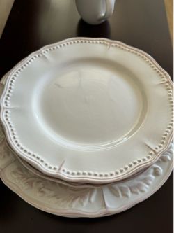 34pc Dinnerware Set, Matching Bowl, Pitcher & Bowl