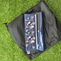 White House Black Market Bag