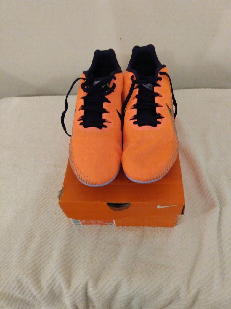 MEN'S NIKE ZOOM RIVAL M9 CLEATS SIZE 13