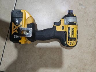 Taladro dewalt con batería