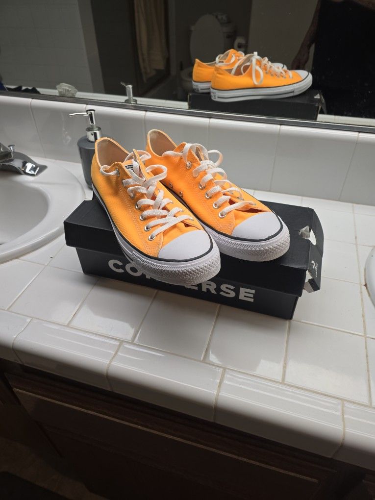 Mens Oranage Size 11 Converse Brand New