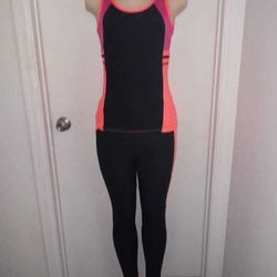 New Women’s 2 Piece Set Available In Size S/M And L/XL