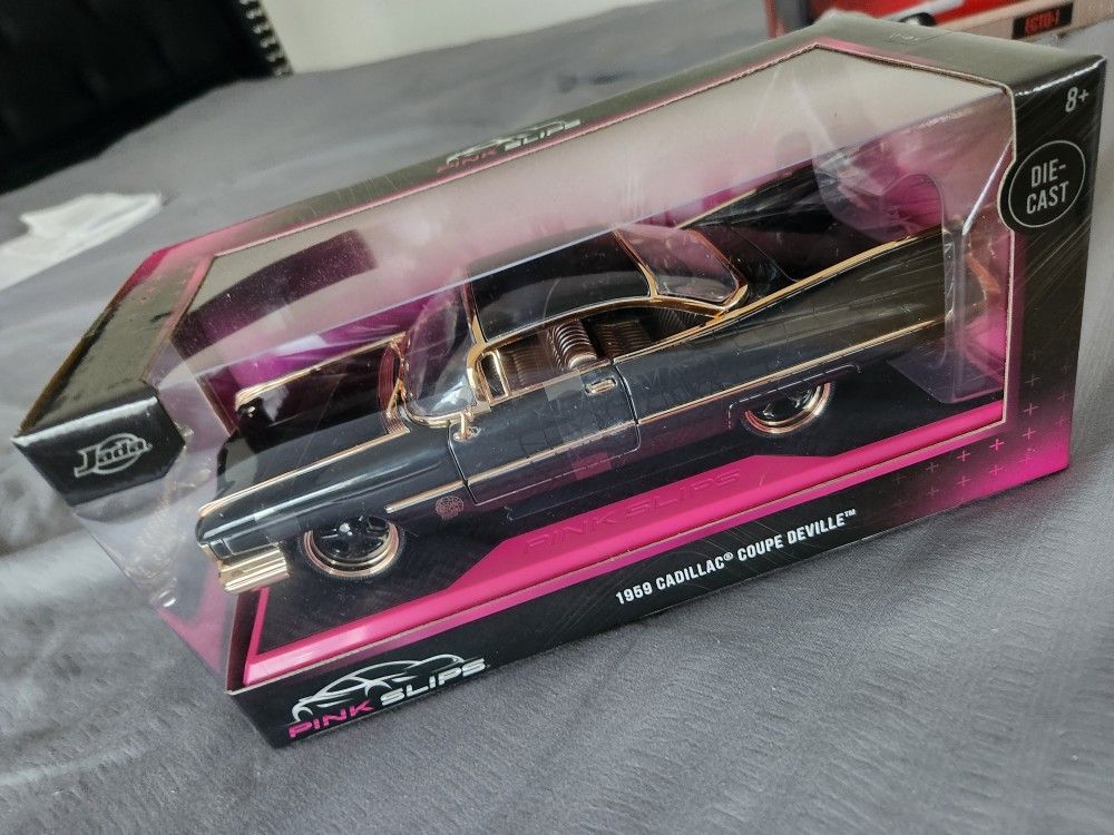 Jada 1:24 Scale 1959 Cadillac Deville