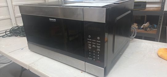 Frigidaire Professional Built-In Microwave – Stainless Steel – Excellent Condition