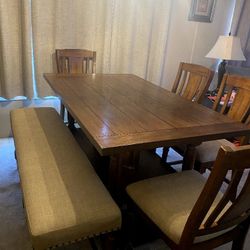 Dining Room Table 