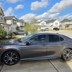 2020 Toyota Camry Hybrid
