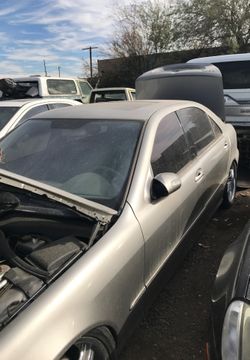 2004 Mercedes Benz s500 parting out