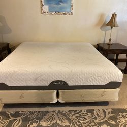 Like New King Memory Foam Mattress!  Perfect Condition
