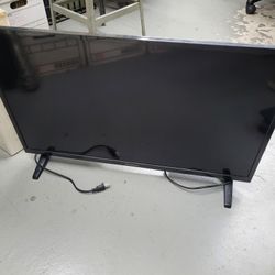 Westinghouse - 32" Class LED HD Monitor/TV + HDMI Cable & Power Cable