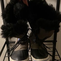 Flaux Fur Lining Girl Boots Size 4