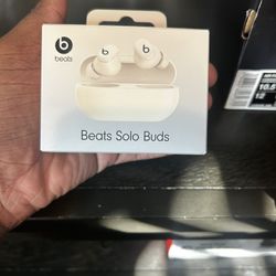Beats Solo Buds