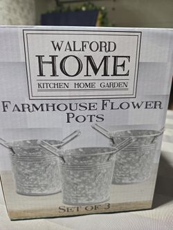 NIB FARMHOUSE PLANTERS SET OF 3