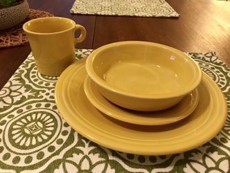 Fiestaware 4-piece Setting, Sunflower