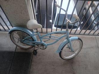 20in beach cruiser limited build these were limited and are very hard to find in a 20in style