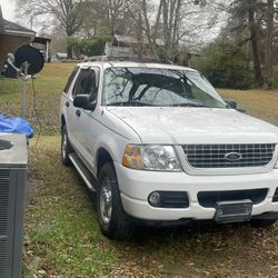 2005 Ford Explorer