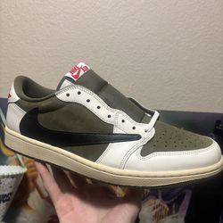 Air Jordan 1 Low Travis Scott