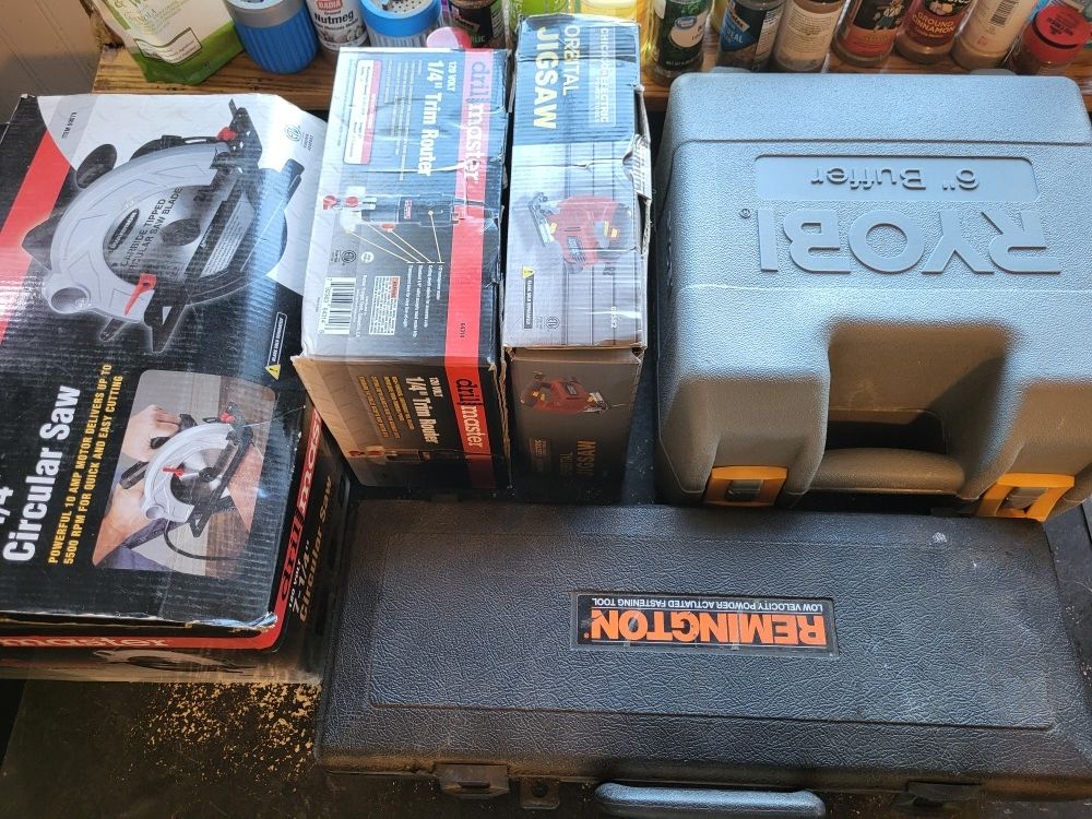 FULL GARAGE TOOL BUNDLE - $150 (Firm) Pick up in Revere.