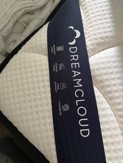 King size dream cloud hybrid mattress NEW