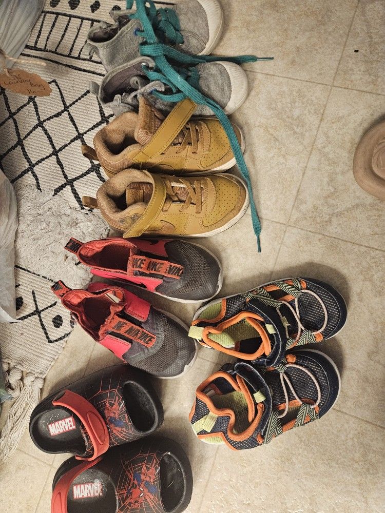 Large Bundle. Size 8 And 9T. Pick Up. All For 15 Or 3 And 4 Each