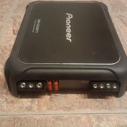 1000 Watt Pioneer Amp
