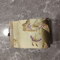 Cathayana accordion-style credit card holder. Pretty green with butterflies like new 3 inch x 5 inch